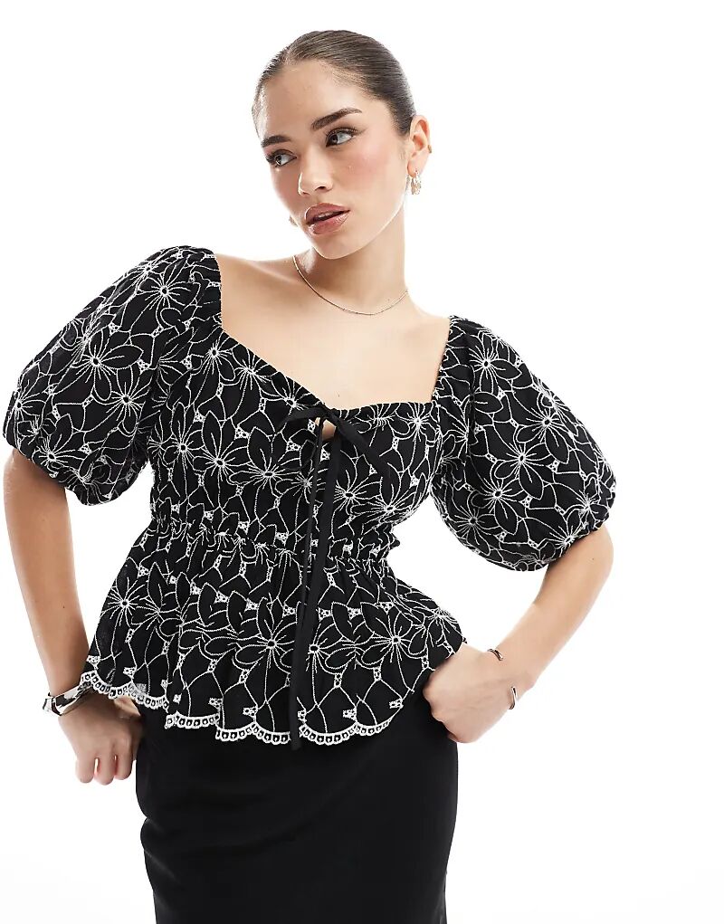 Топ Lovedrobe Broderie с квадратным вырезом и баской, черный
Топ Lovedrobe Broderie с квадратным вырезом и баской, черный