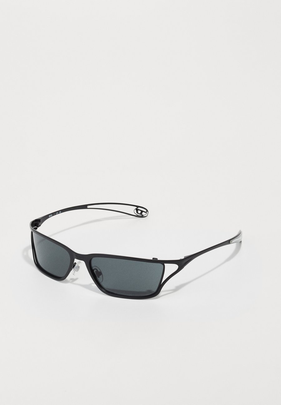 Солнцезащитные очки Diesel UNISEX, Matte Black/Dark Grey/Black
Солнцезащитные очки Diesel UNISEX, Matte Black/Dark Grey/Black