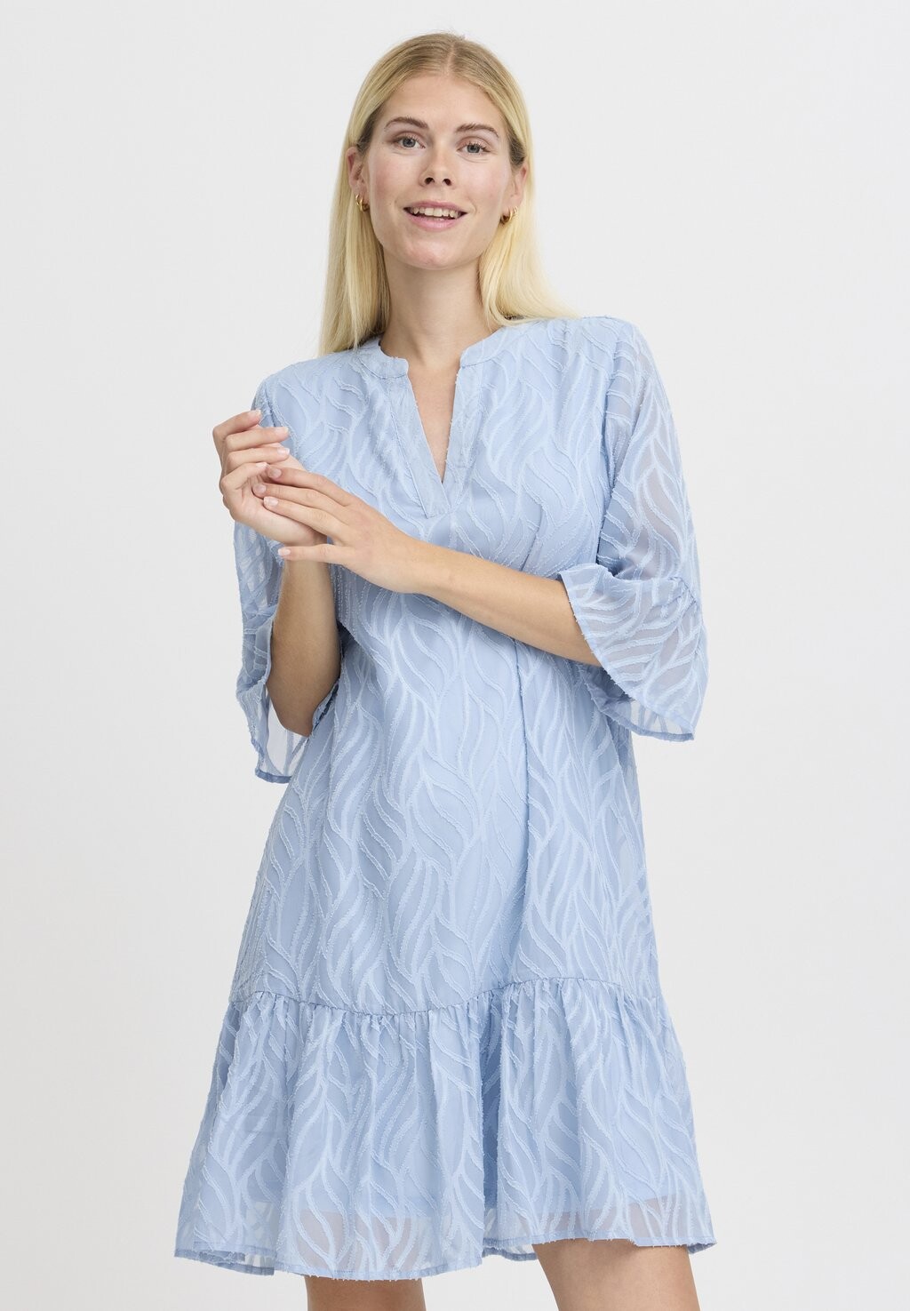 Дневное платье FRIKKE VNECK b.young, светло-голубой
Дневное платье FRIKKE VNECK b.young, светло-голубой