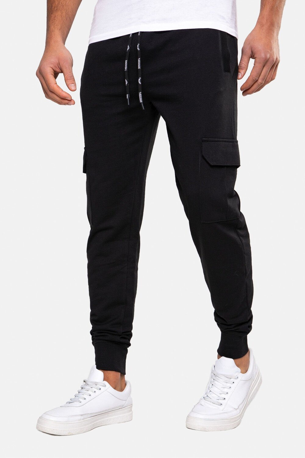 Джоггеры в боевом стиле Threadbare, черный
Джоггеры в боевом стиле Threadbare, черный