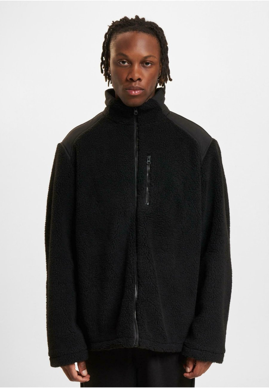 Флисовая куртка Jack & Jones ÜBERGANGS, Black Black Overlay/Black
Флисовая куртка Jack & Jones ÜBERGANGS, Black Black Overlay/Black