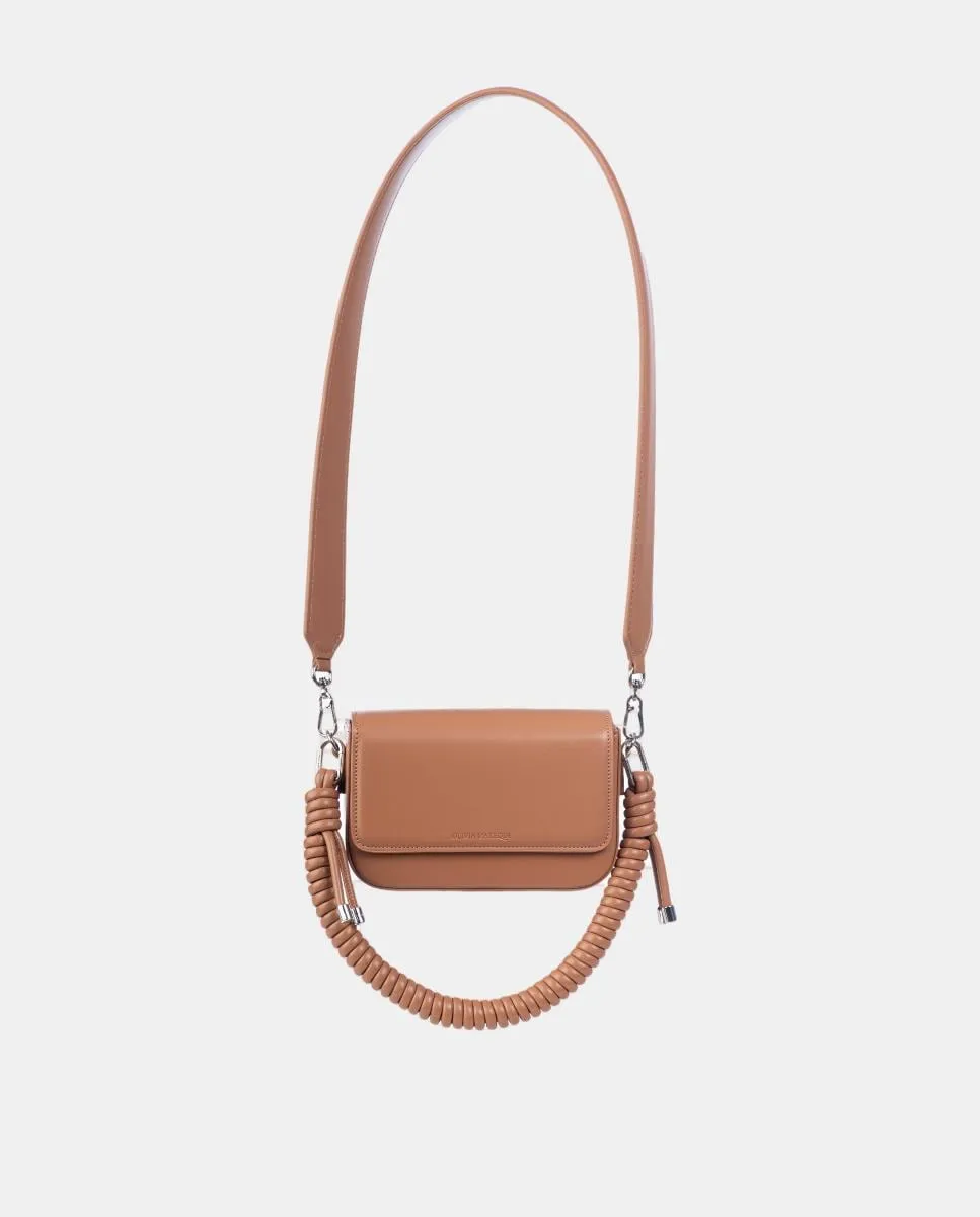 Сумка с двойной цепочкой модель PANTONE Olivia Mareque, светло-коричневый 
Сумка с двойной цепочкой модель PANTONE Olivia Mareque, светло-коричневый