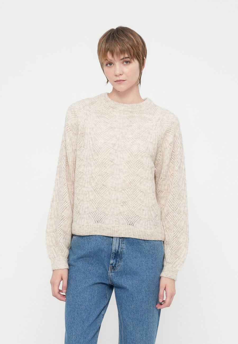 Джемпер Object OBJFLORA, White Sand Detail:Melange/White
Джемпер Object OBJFLORA, White Sand Detail:Melange/White