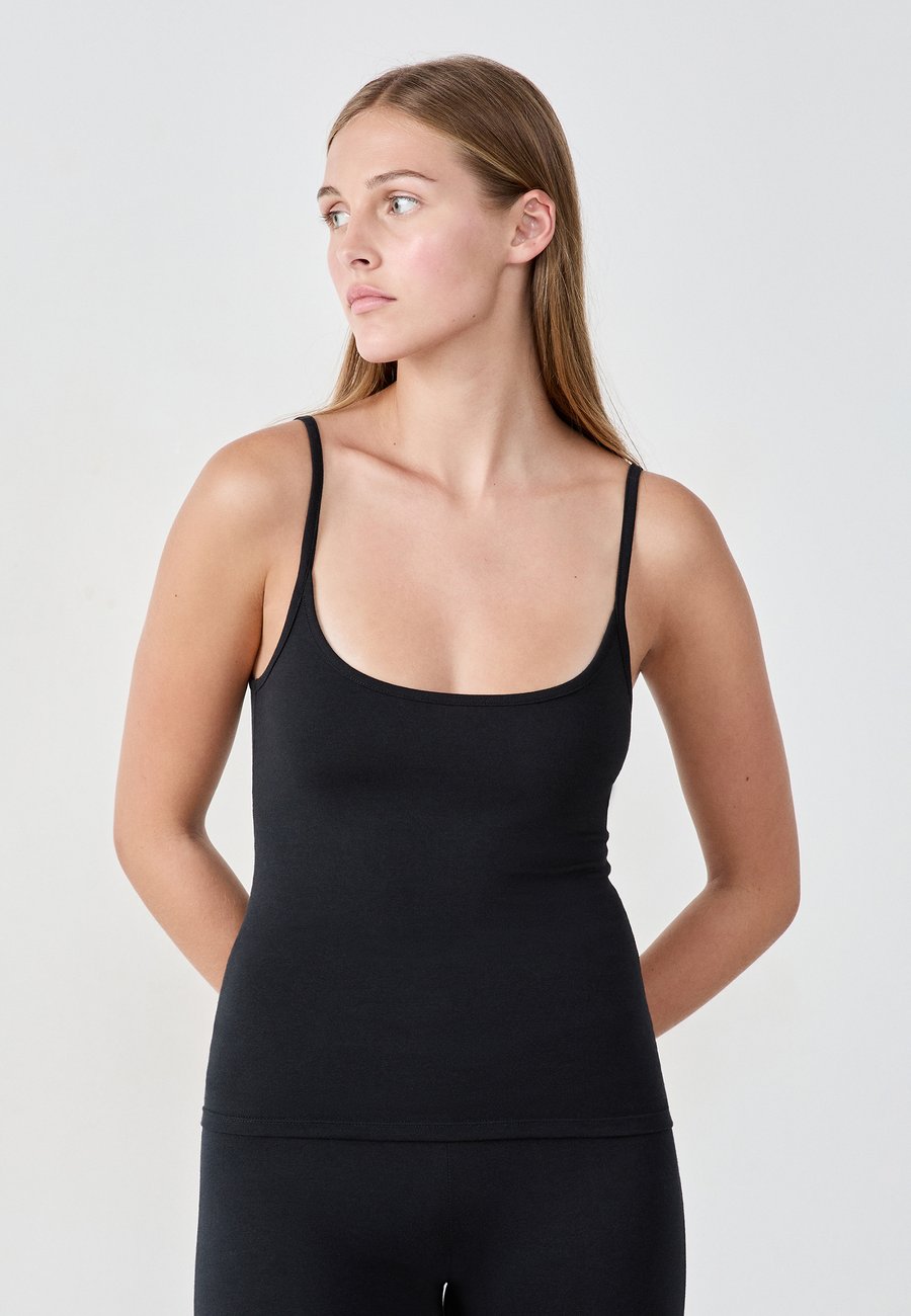 Пижамный топ Etam GALATEA, Black
Пижамный топ Etam GALATEA, Black