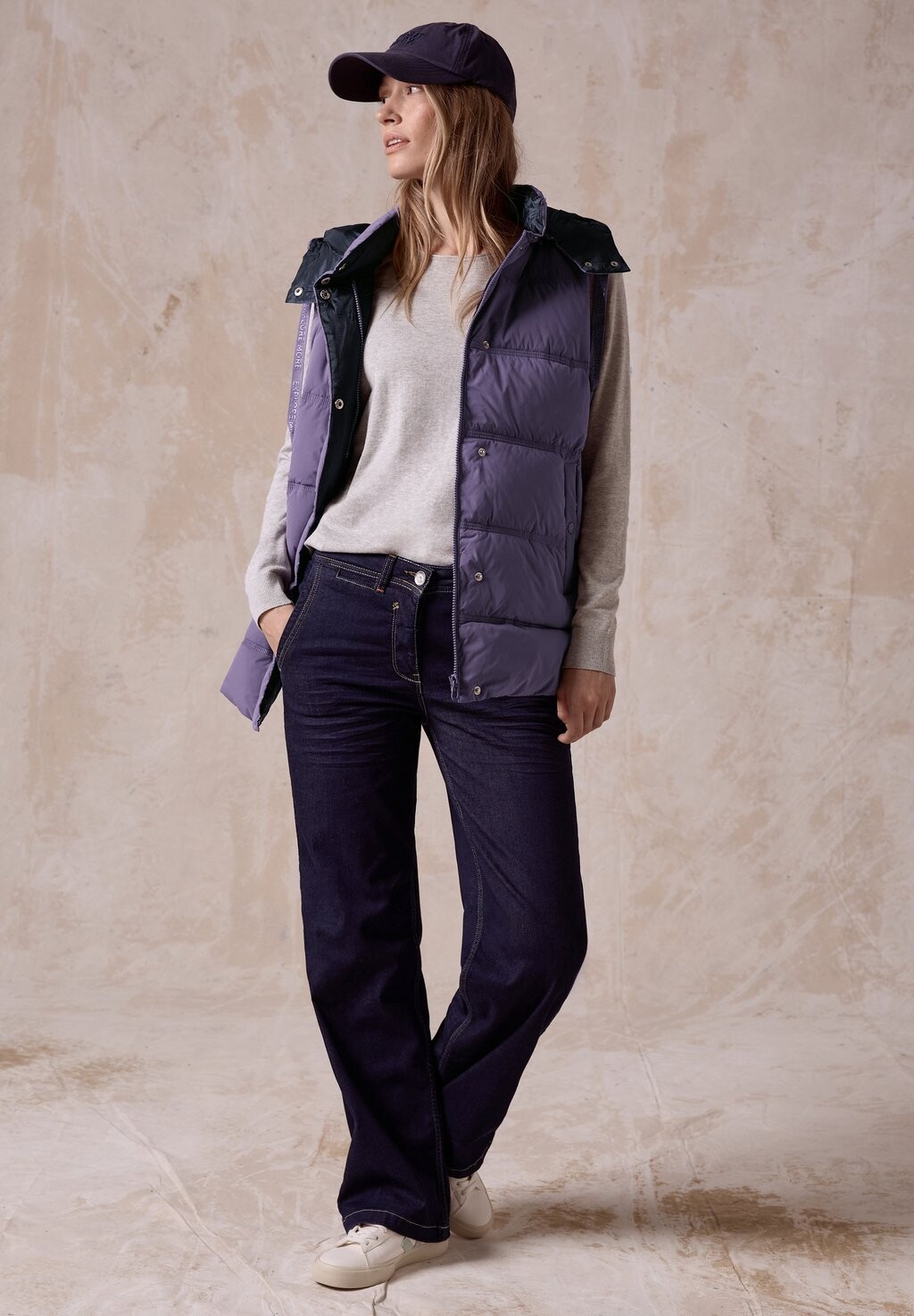 Жилет MIT KAPUZE Cecil, фиолетовый
Жилет MIT KAPUZE Cecil, фиолетовый