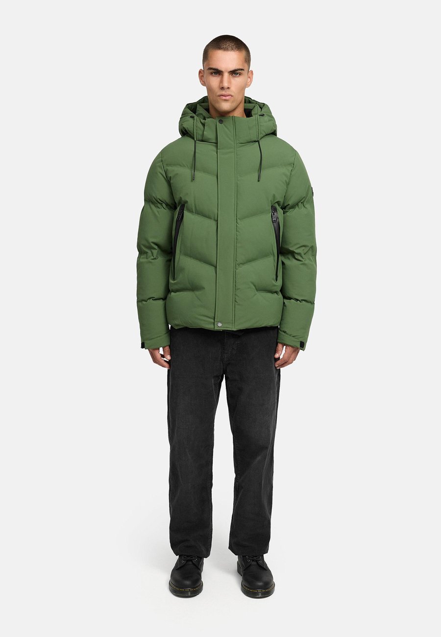 Куртка STONE HARBOUR LIVIANOO, Pine Olive/Green
Куртка STONE HARBOUR LIVIANOO, Pine Olive/Green