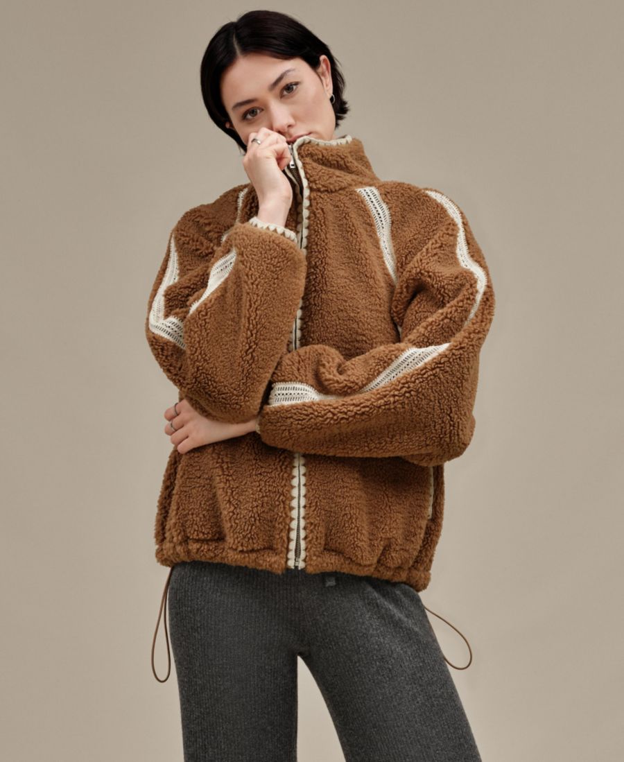 Женская вязаная куртка Nikia Crochet Fluff Jacket UGG, Brown
Женская вязаная куртка Nikia Crochet Fluff Jacket UGG, Brown