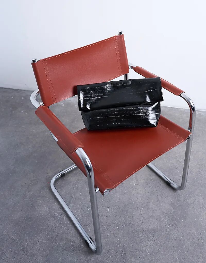 Сумка-клатч Topshop Georgia черного цвета со складкой
Сумка-клатч Topshop Georgia черного цвета со складкой