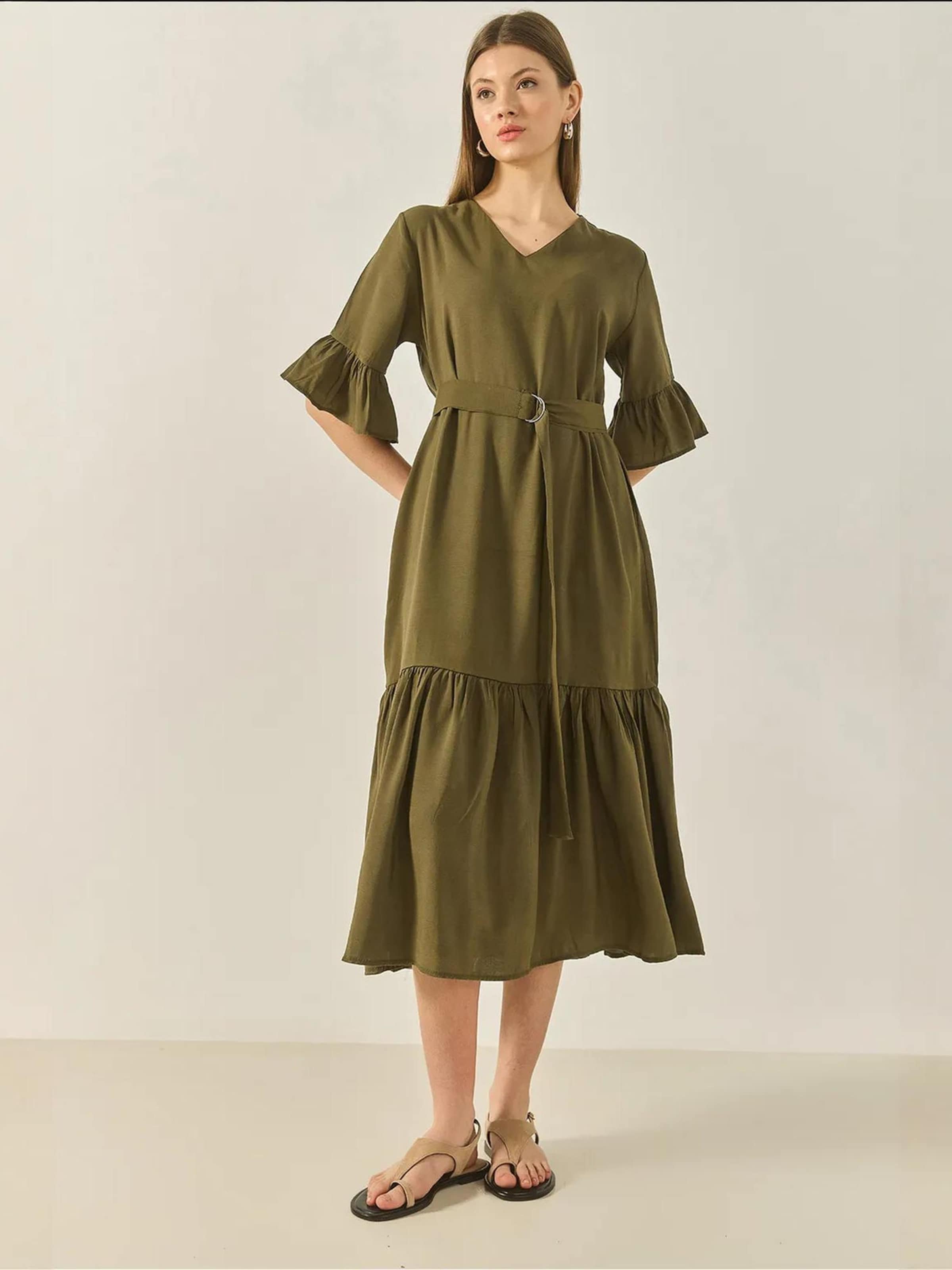 Bianco Lucci Платье в оливковом цвете
Bianco Lucci Платье в оливковом цвете