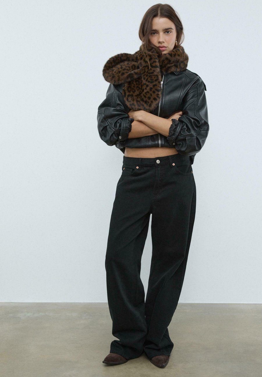 Шарф Stradivarius LEOPARD PRINT, Dark Brown
Шарф Stradivarius LEOPARD PRINT, Dark Brown