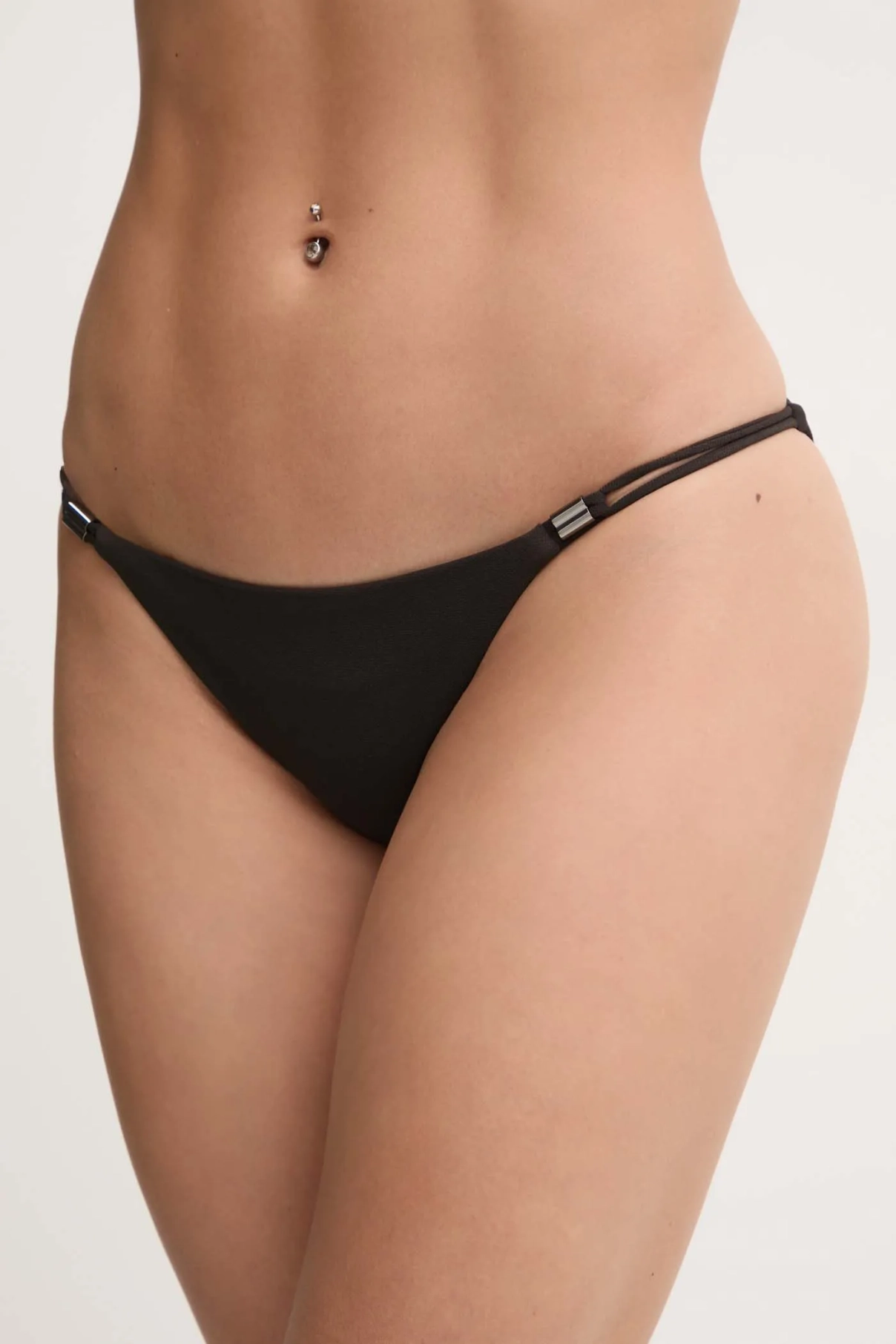 Плавки бикини Calvin Klein, черный
Плавки бикини Calvin Klein, черный