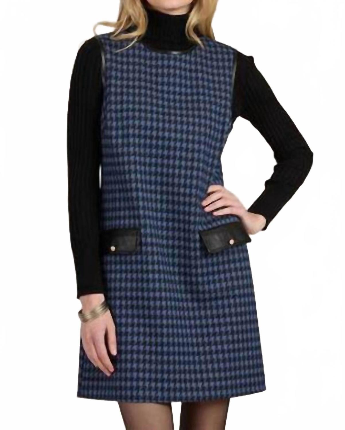 Киртли клетчатый вязаный джемпер в темно-синем цвете Tyler Boe
Киртли клетчатый вязаный джемпер в темно-синем цвете Tyler Boe