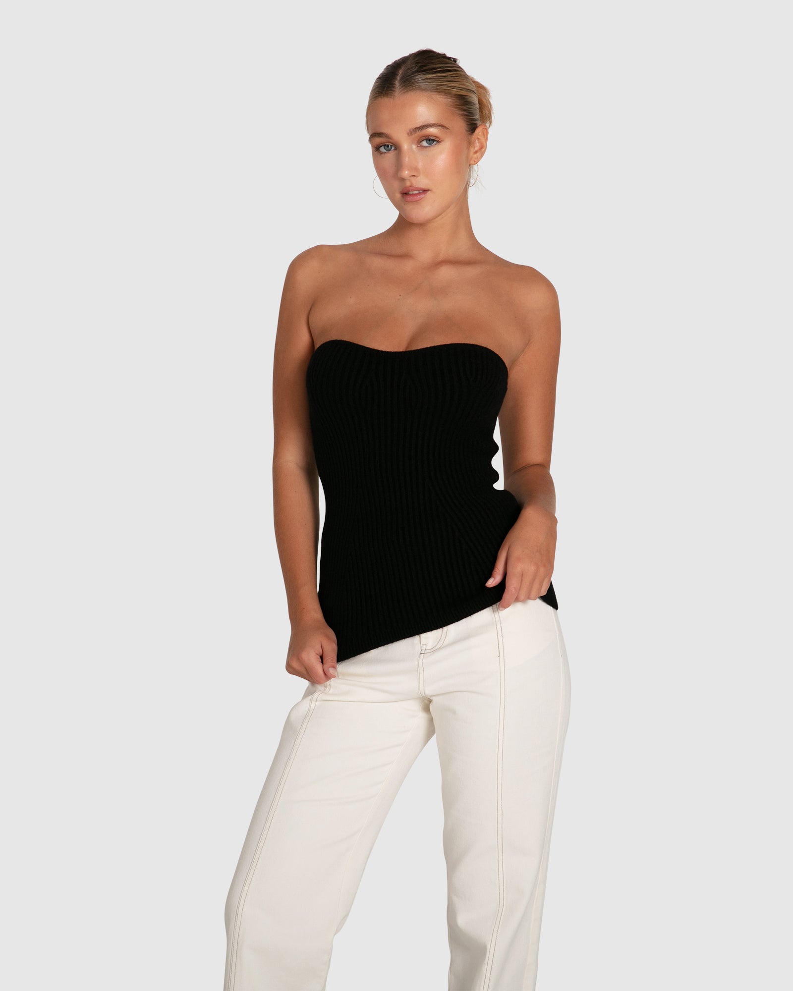 Вязаное бюстье Distant Memories Belle&Bloom, черный
Вязаное бюстье Distant Memories Belle&Bloom, черный