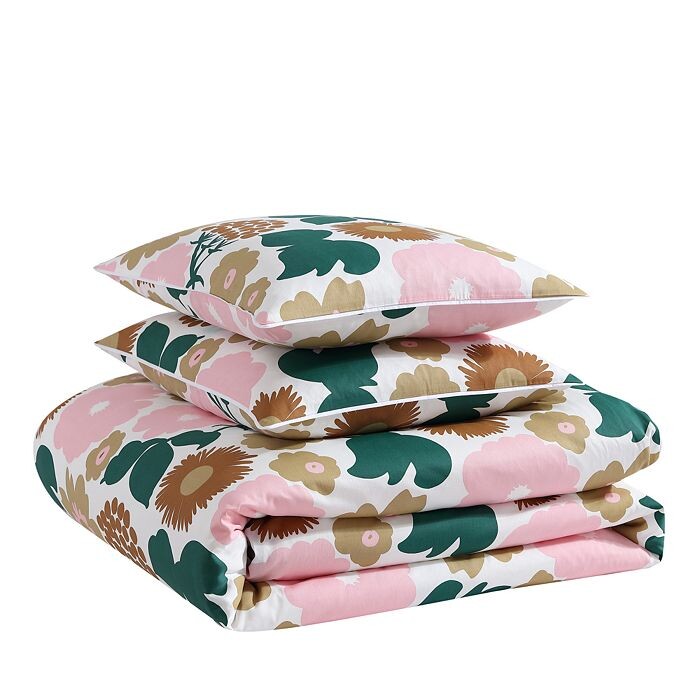 Комплект пододеяльников из хлопка Marimekko Pieni Kukkatori, размер King, мультиколор
Комплект пододеяльников из хлопка Marimekko Pieni Kukkatori, размер King, мультиколор