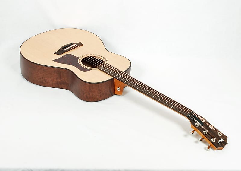 Акустическая гитара Taylor GT Grand Theater Urban Ash Natural @ LA Guitar Sales
Акустическая гитара Taylor GT Grand Theater Urban Ash Natural @ LA Guitar Sales