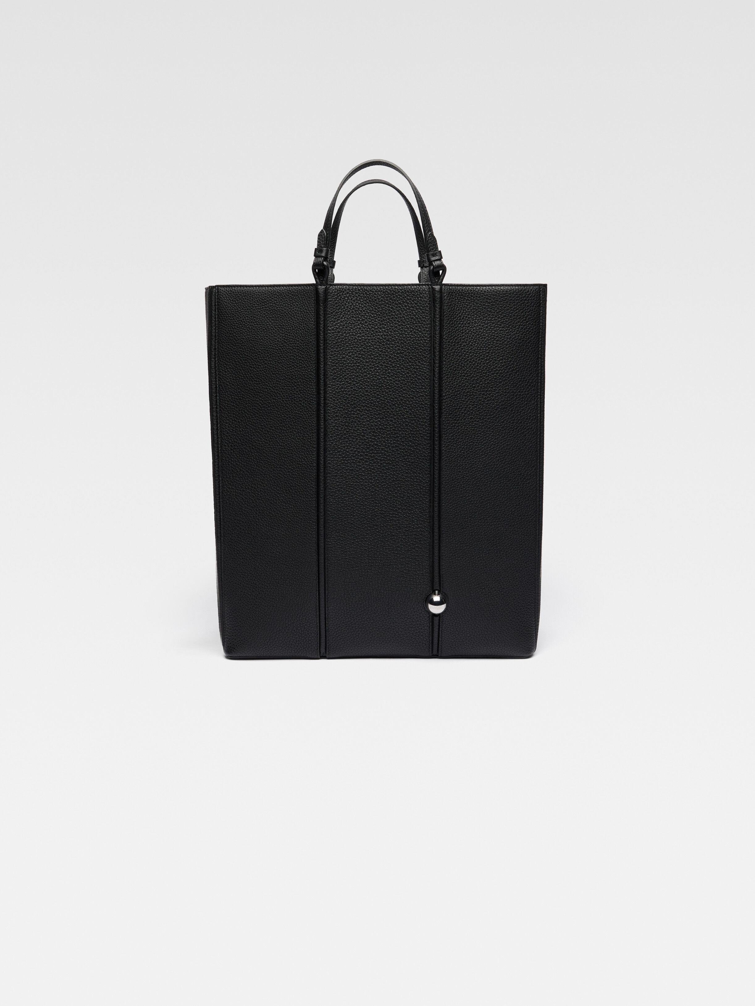 Кожаная сумка-шоппер JACQUEMUS The Marino shopper bag, черный 
Кожаная сумка-шоппер JACQUEMUS The Marino shopper bag, черный