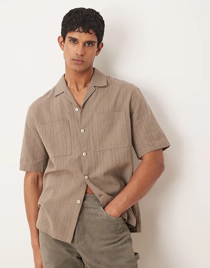 Рубашка с короткими рукавами из льняной смеси Mango коричневого цвета в полоску
Рубашка с короткими рукавами из льняной смеси Mango коричневого цвета в полоску