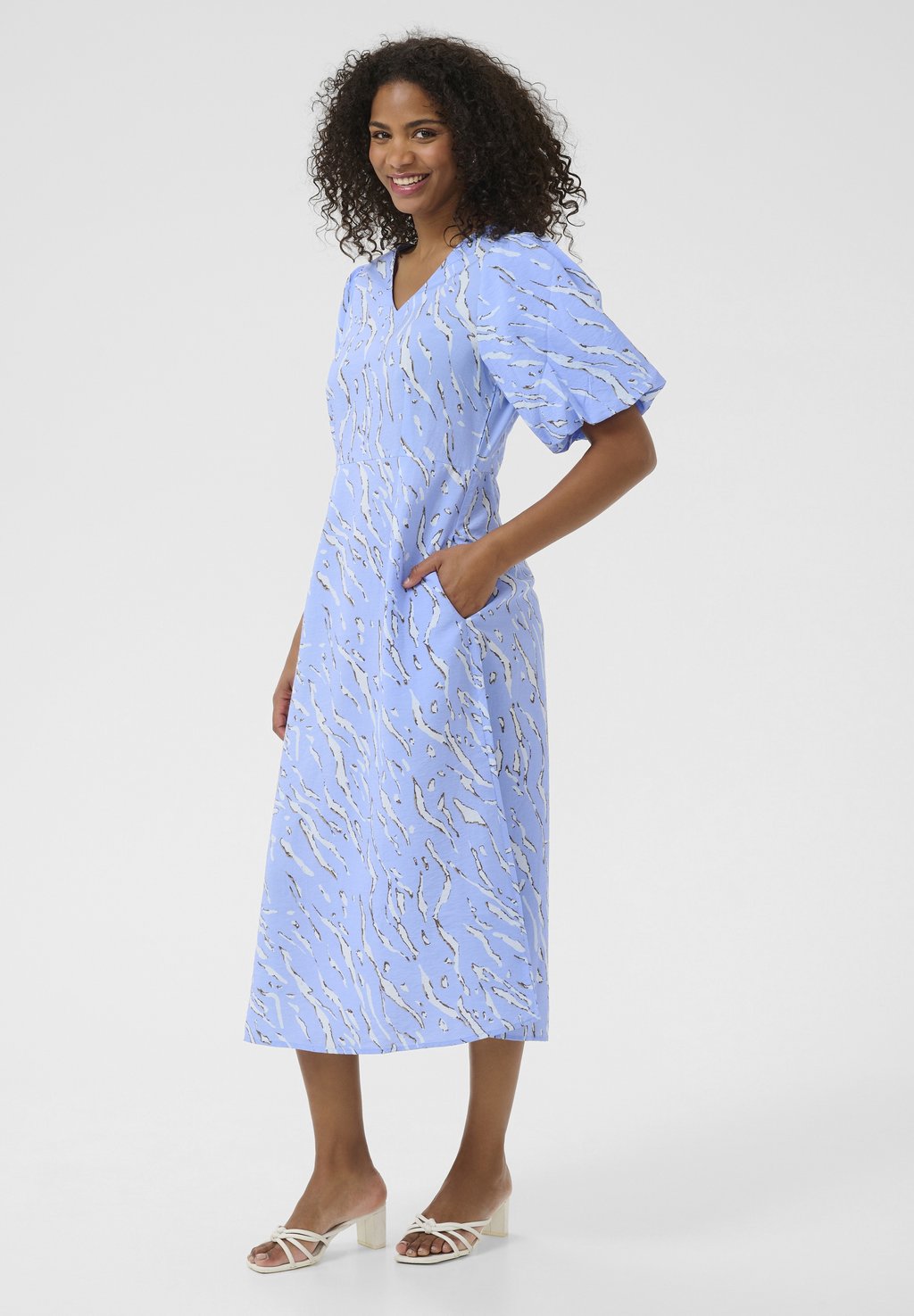 Повседневное платье KAHANNAH Kaffe, синий
Повседневное платье KAHANNAH Kaffe, синий