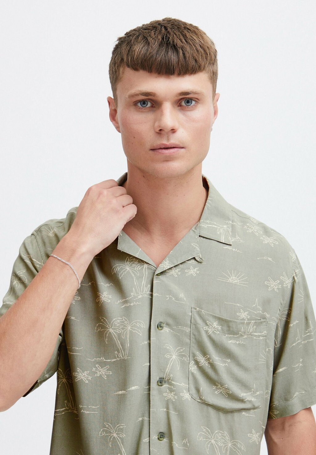 Рубашка Solid, светло-зеленый
Рубашка Solid, светло-зеленый