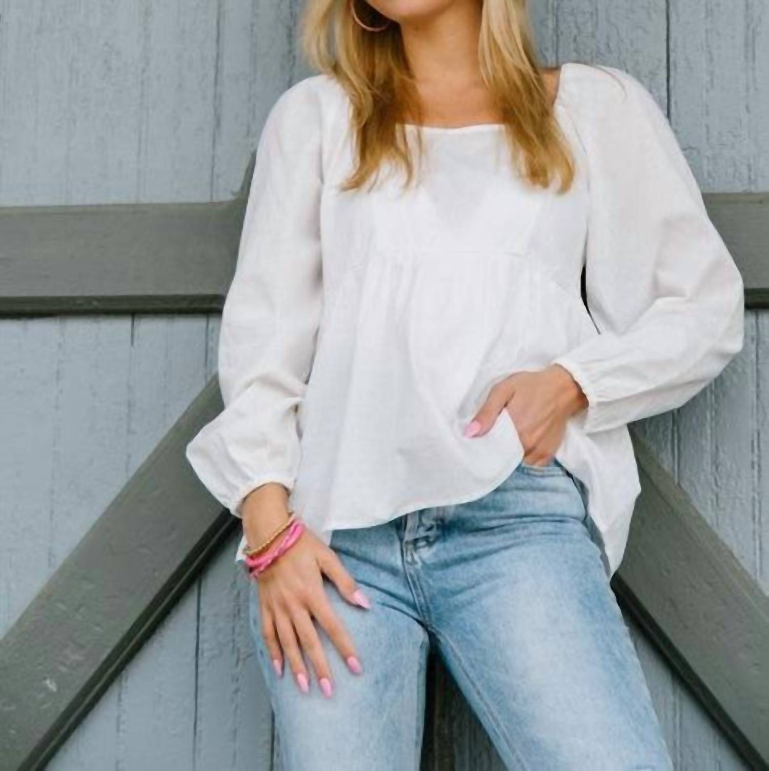 Топ Kriten цвета слоновой кости MICHELLE MCDOWELL
Топ Kriten цвета слоновой кости MICHELLE MCDOWELL