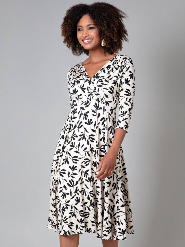 Платье миди из джерси с цветочным рисунком annie Alie Street, цвет Monochrome
Платье миди из джерси с цветочным рисунком annie Alie Street, цвет Monochrome