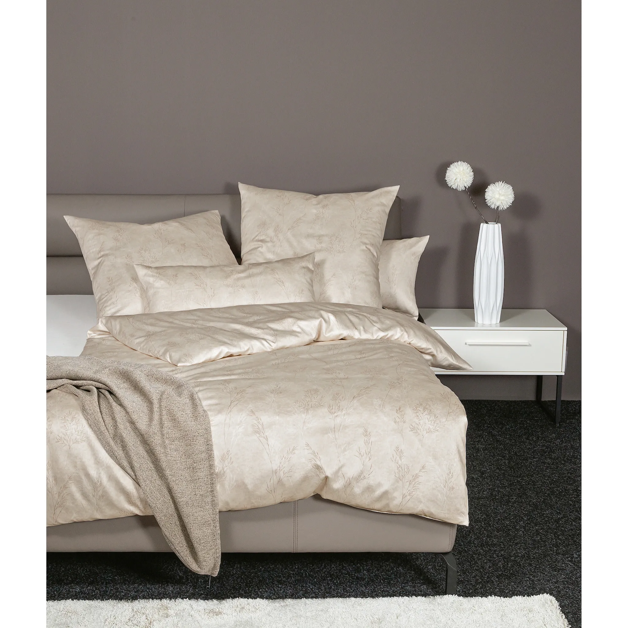 Постельное белье Janine «Interlock-Jersey55093 06 135X200, 80x80», на молнии, цвет naturell
Постельное белье Janine «Interlock-Jersey55093 06 135X200, 80x80», на молнии, цвет naturell