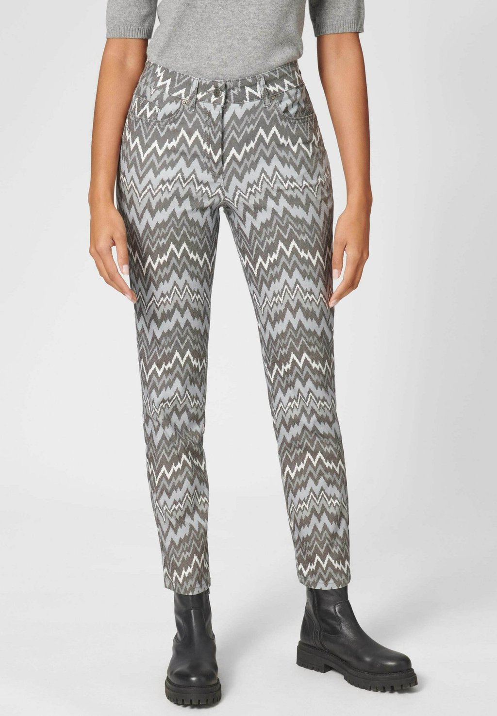 Брюки MIT MUSTER MADELEINE, серый
Брюки MIT MUSTER MADELEINE, серый