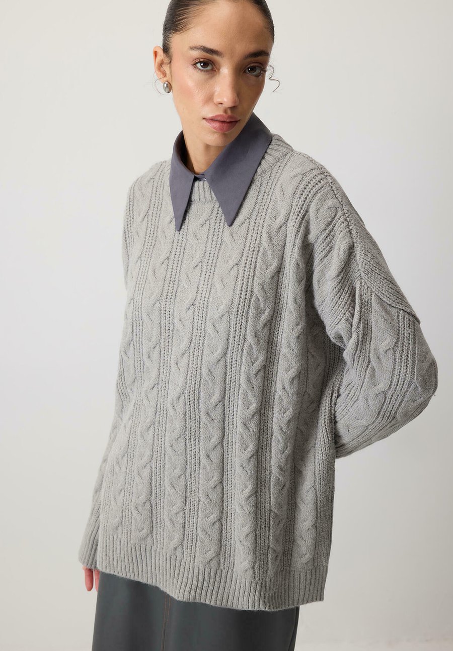 Джемпер Touché Privé CREW-NECK, Grey/Dark Grey
Джемпер Touché Privé CREW-NECK, Grey/Dark Grey
