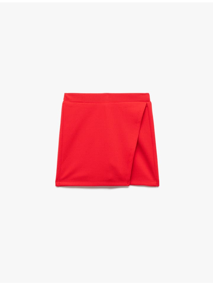 Красные шорты KOTON
Красные шорты KOTON