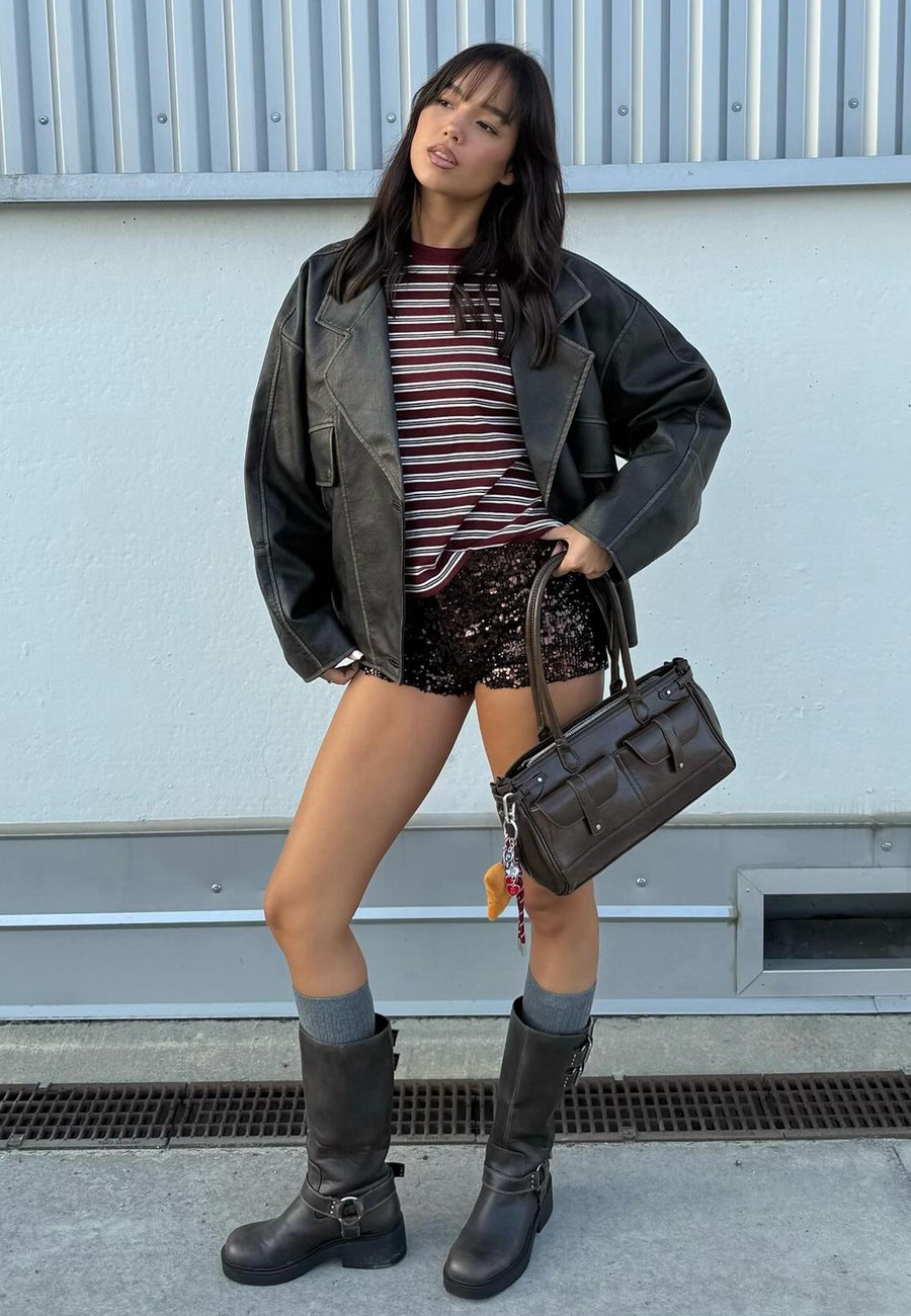 Шорты Bershka Shorts, Dark Brown
Шорты Bershka Shorts, Dark Brown