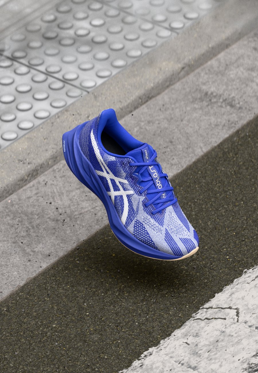 Кроссовки ASICS DYNABLAST 5, Cobaltburst/White/Blue-Grey
Кроссовки ASICS DYNABLAST 5, Cobaltburst/White/Blue-Grey