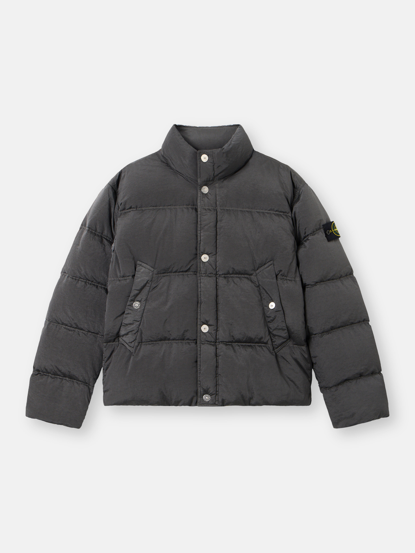 Пуховик с защитой от падения и карманами на кнопках Stone Island 4100124 NYLON METAL IN ECONYL, Lead Grey
Пуховик с защитой от падения и карманами на кнопках Stone Island 4100124 NYLON METAL IN ECONYL, Lead Grey