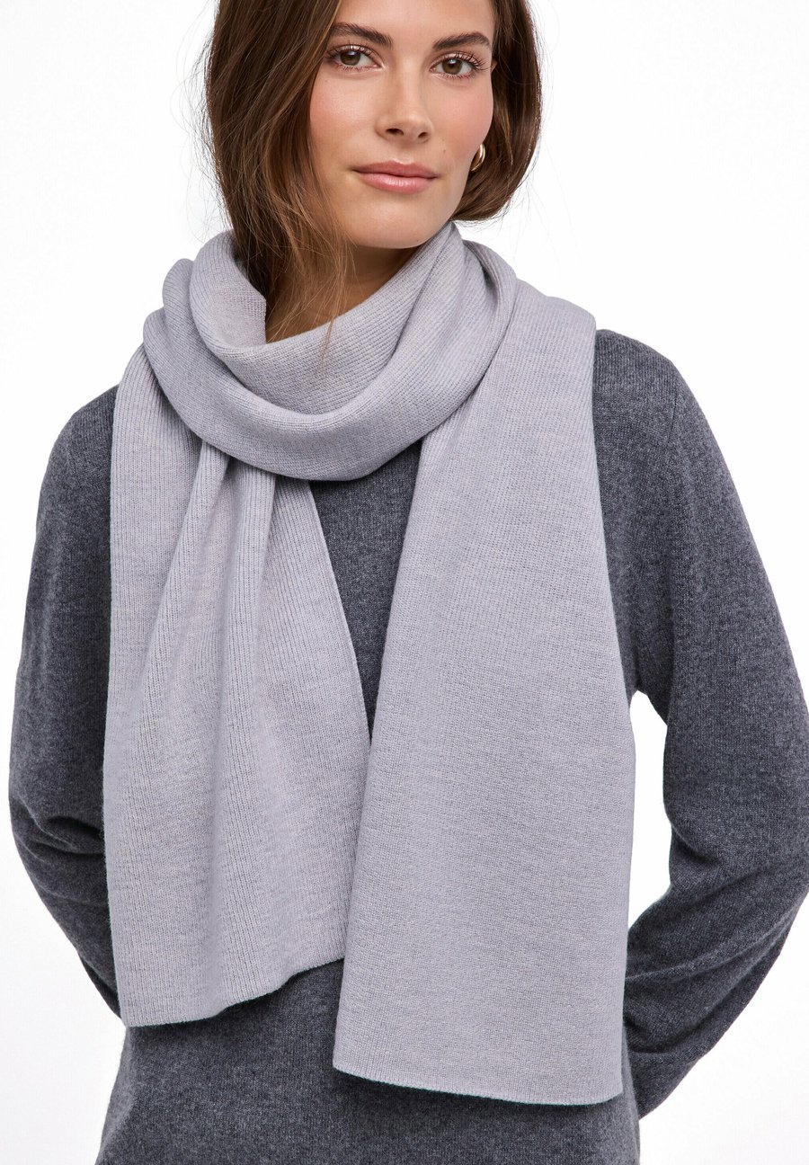 Шарф FALKE Scarf, Light Grey Heather/Light Grey
Шарф FALKE Scarf, Light Grey Heather/Light Grey