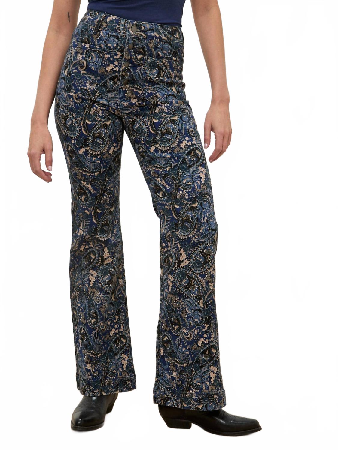 APRICOT Укороченные джинсы-клеш с узором «пейсли» синего цвета
APRICOT Укороченные джинсы-клеш с узором «пейсли» синего цвета