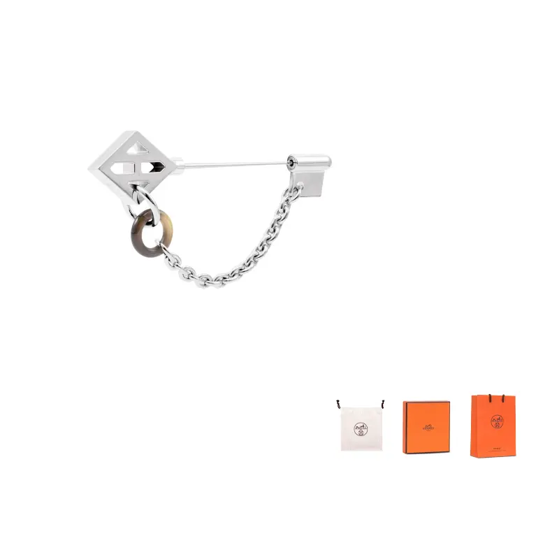 Броши для женщин HERMES, серебряный
Броши для женщин HERMES, серебряный