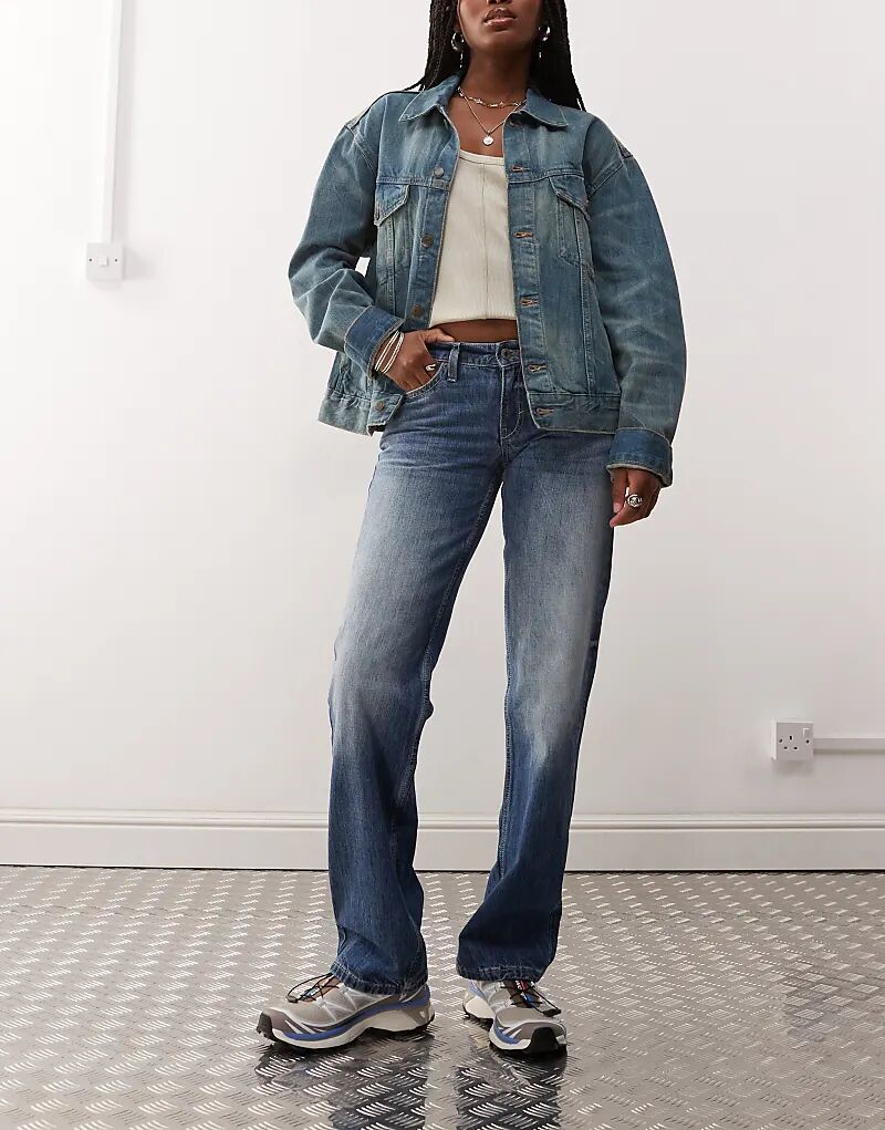 Джинсы Weekday Arrow с заниженной талией прямого кроя темно-синего цвета с эффектом выцветания
Джинсы Weekday Arrow с заниженной талией прямого кроя темно-синего цвета с эффектом выцветания