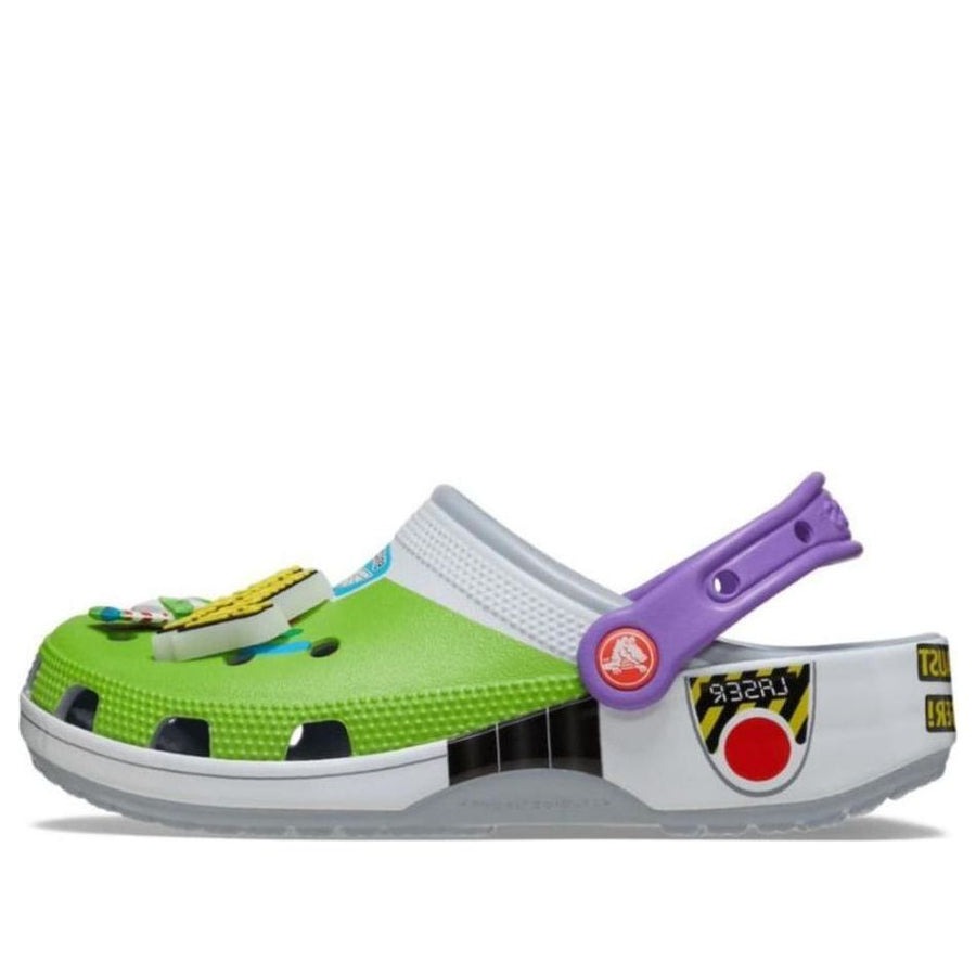 Сандалии Crocs x Toy Story Classic Clog 'Buzz Lightyear', синий
Сандалии Crocs x Toy Story Classic Clog 'Buzz Lightyear', синий