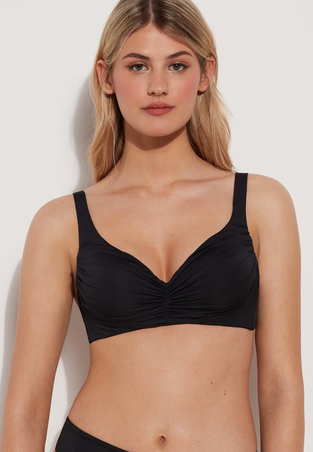 Верх бикини BALCONETTE Tezenis, цвет black
Верх бикини BALCONETTE Tezenis, цвет black