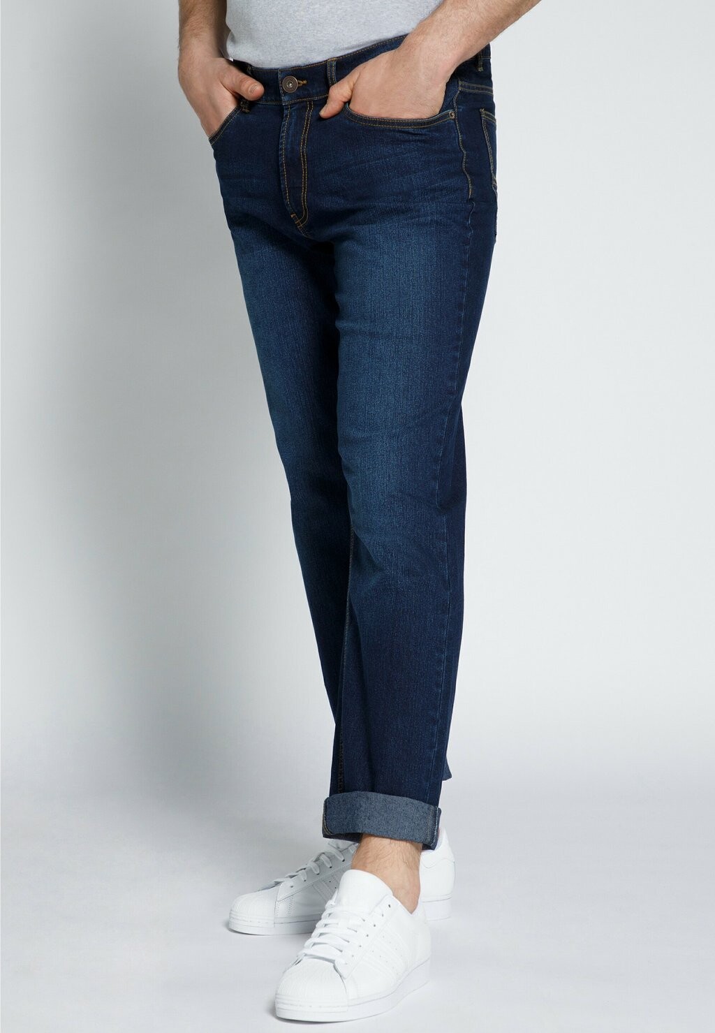 Джинсы прямого кроя STHUGE, темно-синий деним
Джинсы прямого кроя STHUGE, темно-синий деним