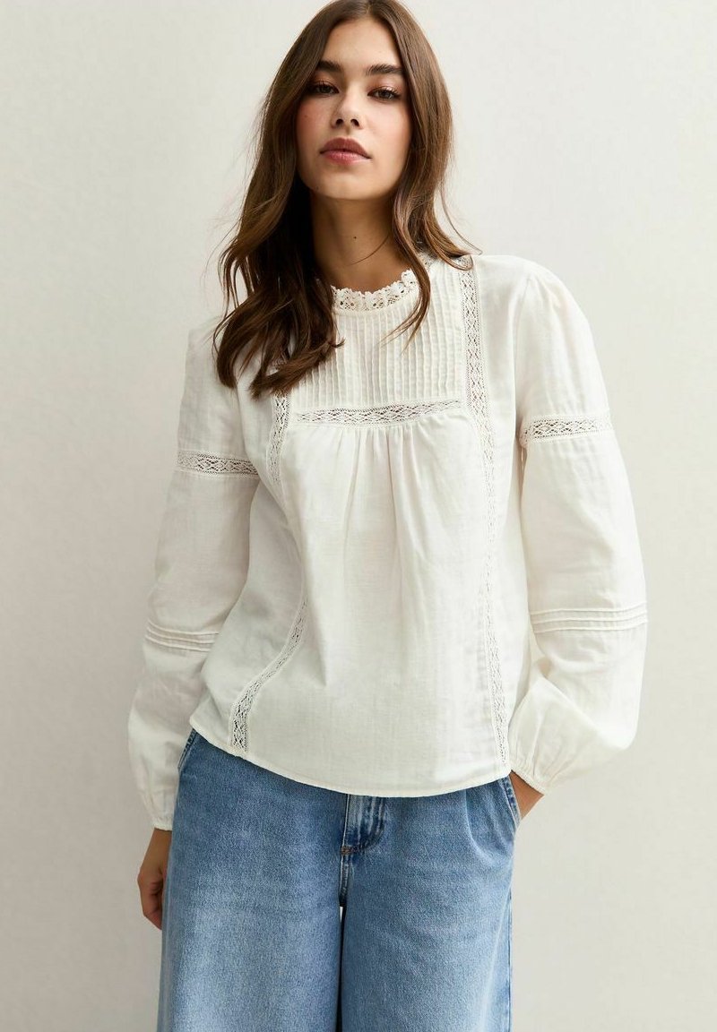 Блуза New Look TRIMMED PINTUCK VICTORIAN , White
Блуза New Look TRIMMED PINTUCK VICTORIAN , White