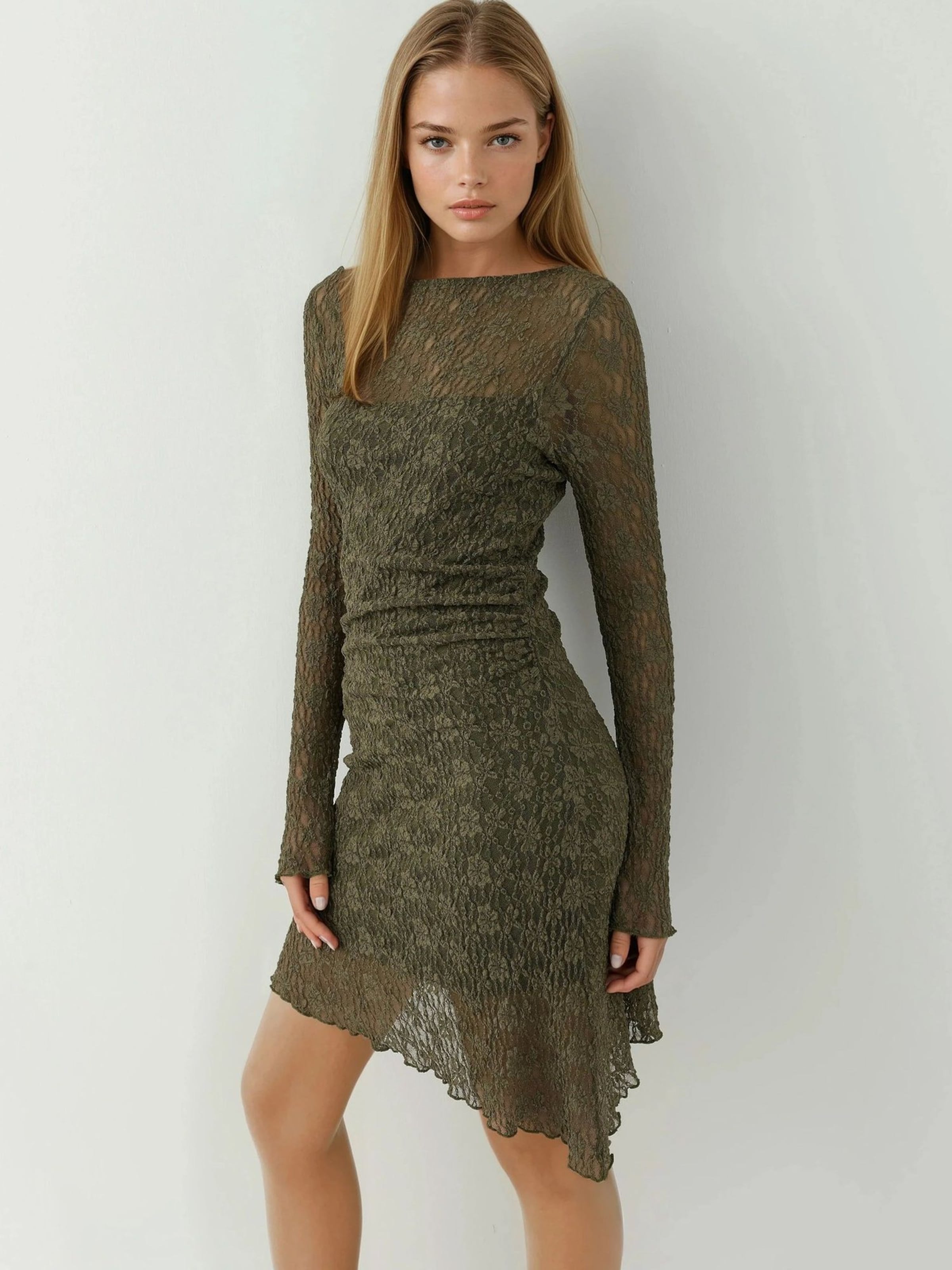 Hiccup Платье в оливковом цвете
Hiccup Платье в оливковом цвете