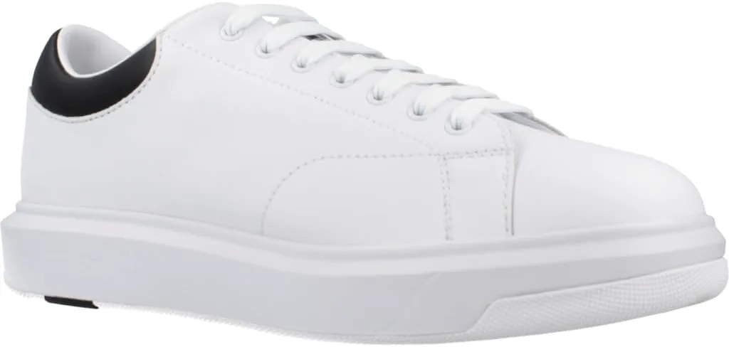 Женские кроссовки Armani Exchange из микрозамши с сетчатой вставкой, белый
Женские кроссовки Armani Exchange из микрозамши с сетчатой вставкой, белый