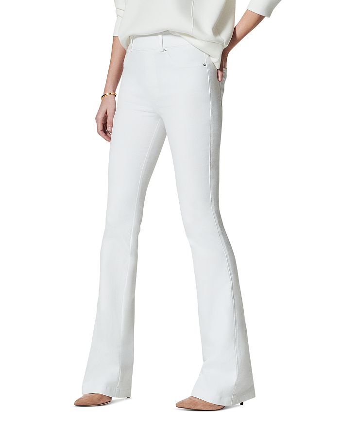 SPANXshape EveryWear Flare Jeans в белом цвете SPANX, белый 
SPANXshape EveryWear Flare Jeans в белом цвете SPANX, белый