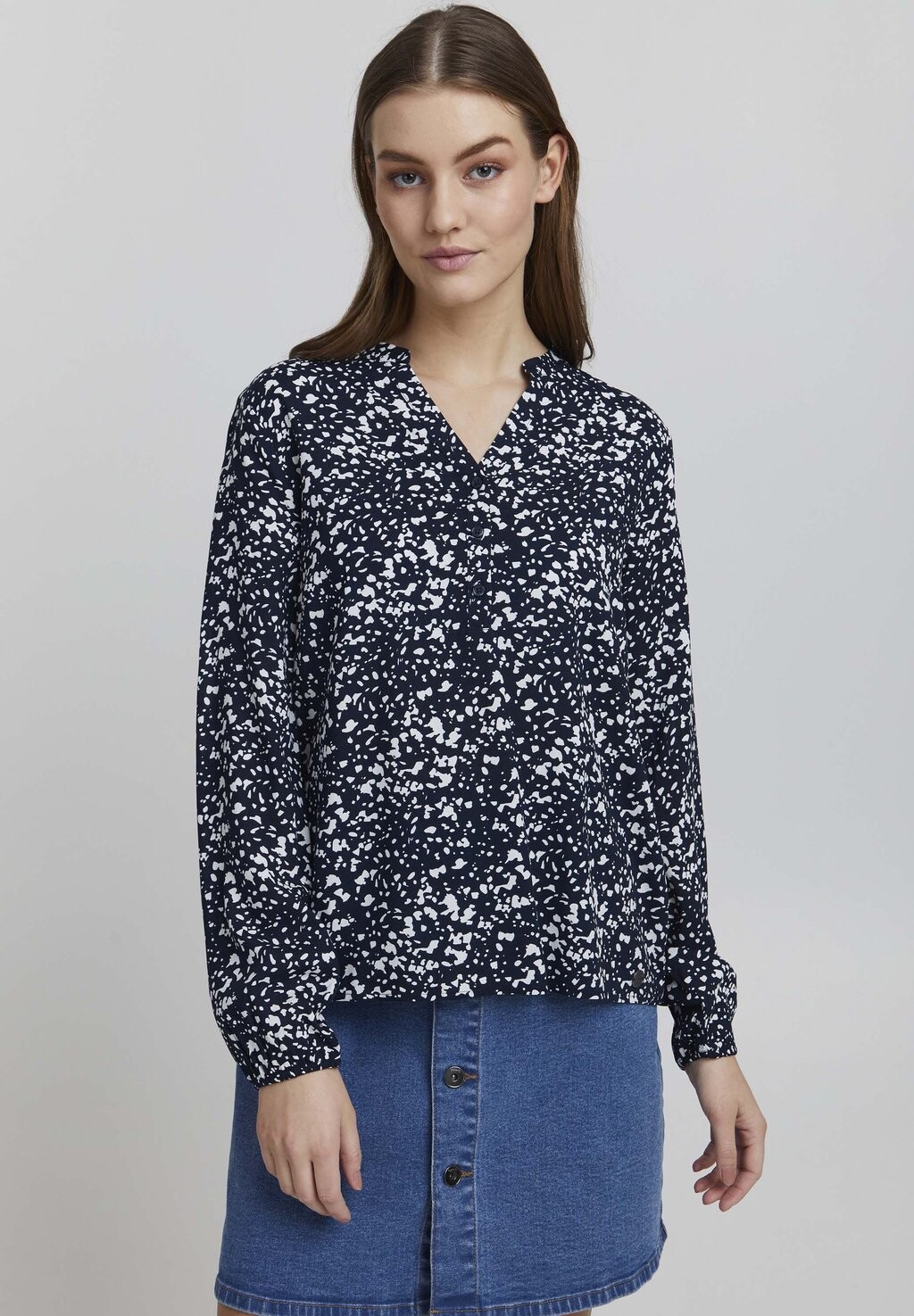 Блузка ELVY Oxmo, цвет total eclipse mix
Блузка ELVY Oxmo, цвет total eclipse mix