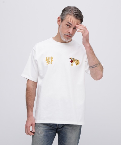 Футболка с коротким рукавом, с вышивкой «Вьетнам» AVIREX, черный
Футболка с коротким рукавом, с вышивкой «Вьетнам» AVIREX, черный