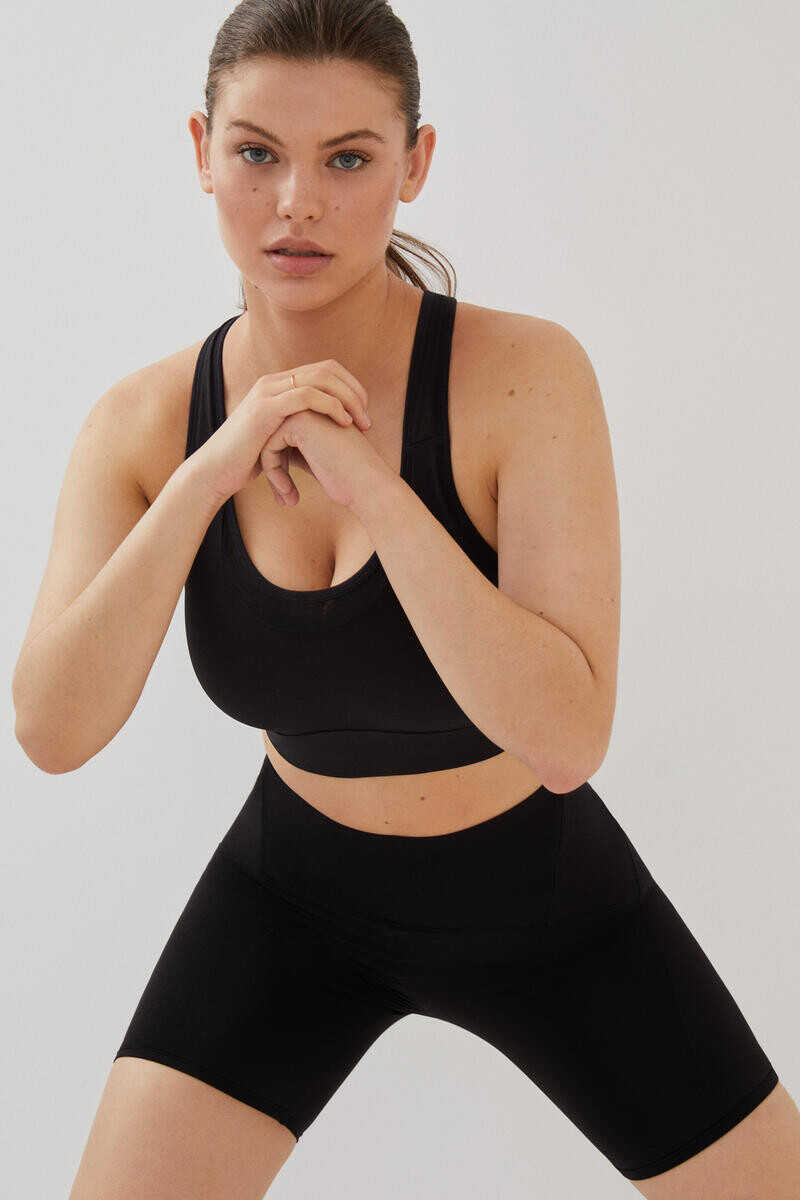 Черный спортивный бюстгальтер стрейч 4D Dash and Stars, черный
Черный спортивный бюстгальтер стрейч 4D Dash and Stars, черный