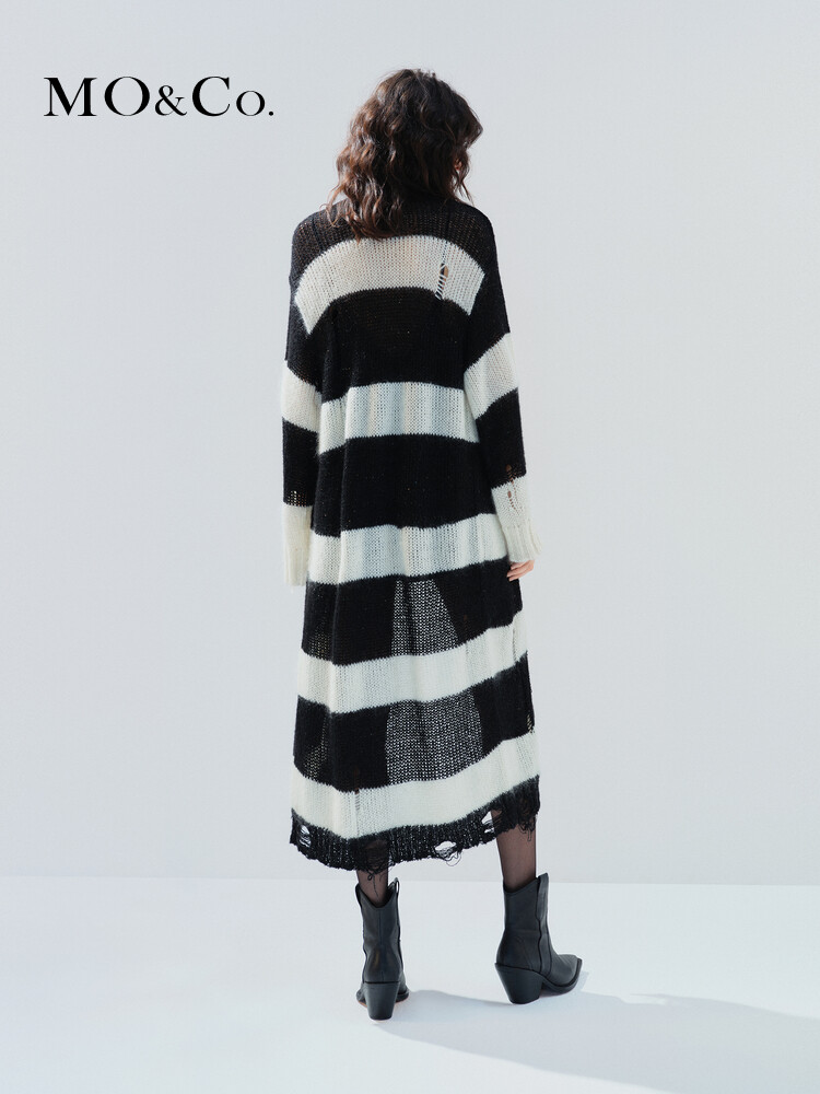 Свитер MO&Co 2024 в полоску, белый / черный
Свитер MO&Co 2024 в полоску, белый / черный
