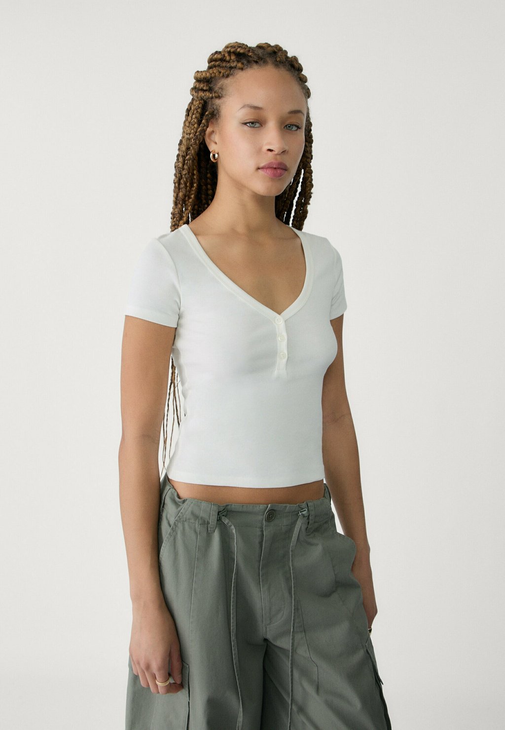 Базовая футболка SHORT SLEEVE Stradivarius, молочный 
Базовая футболка SHORT SLEEVE Stradivarius, молочный