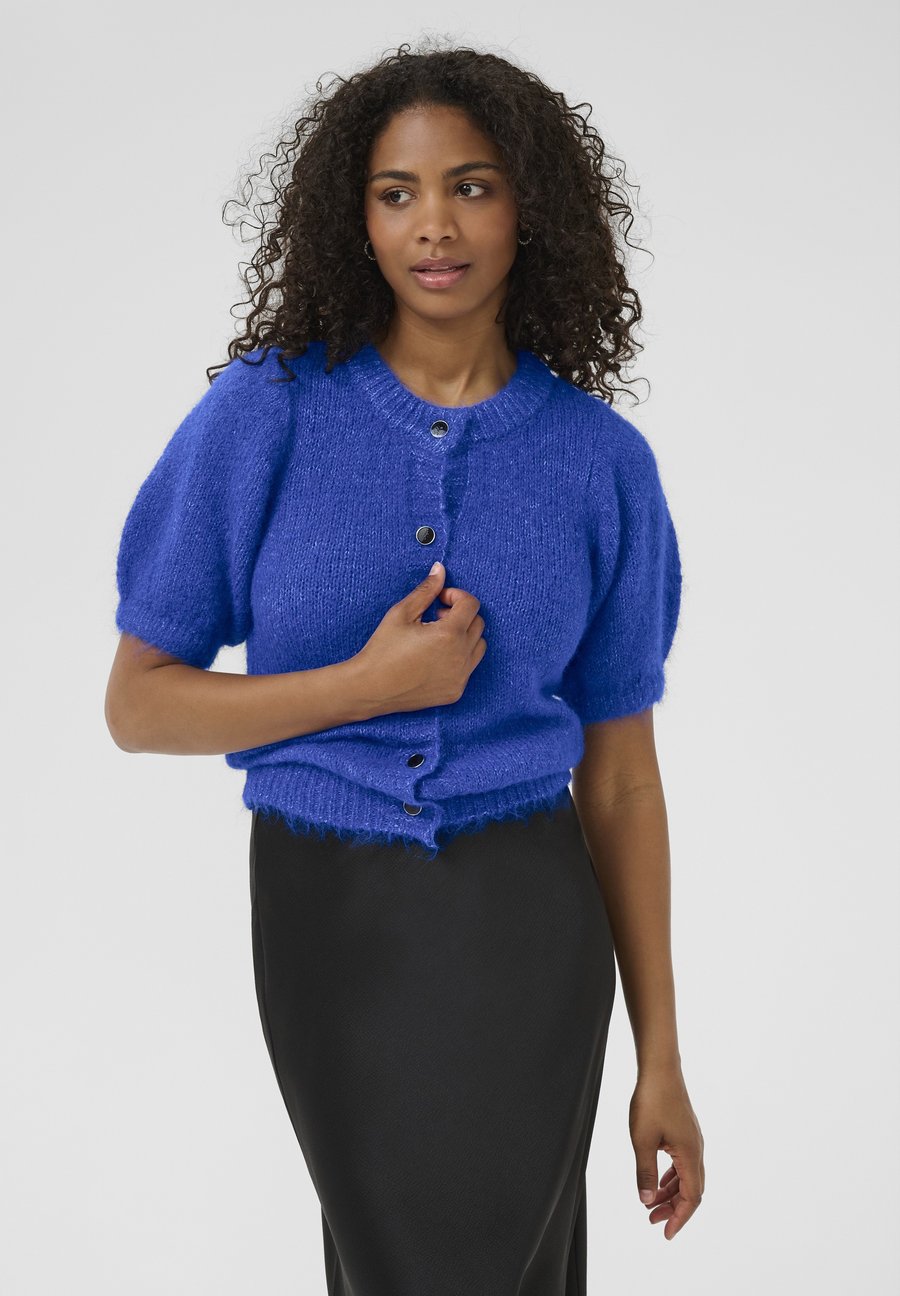 Кардиган Kaffe EMILIE EVI, Surf The Web/Blue
Кардиган Kaffe EMILIE EVI, Surf The Web/Blue