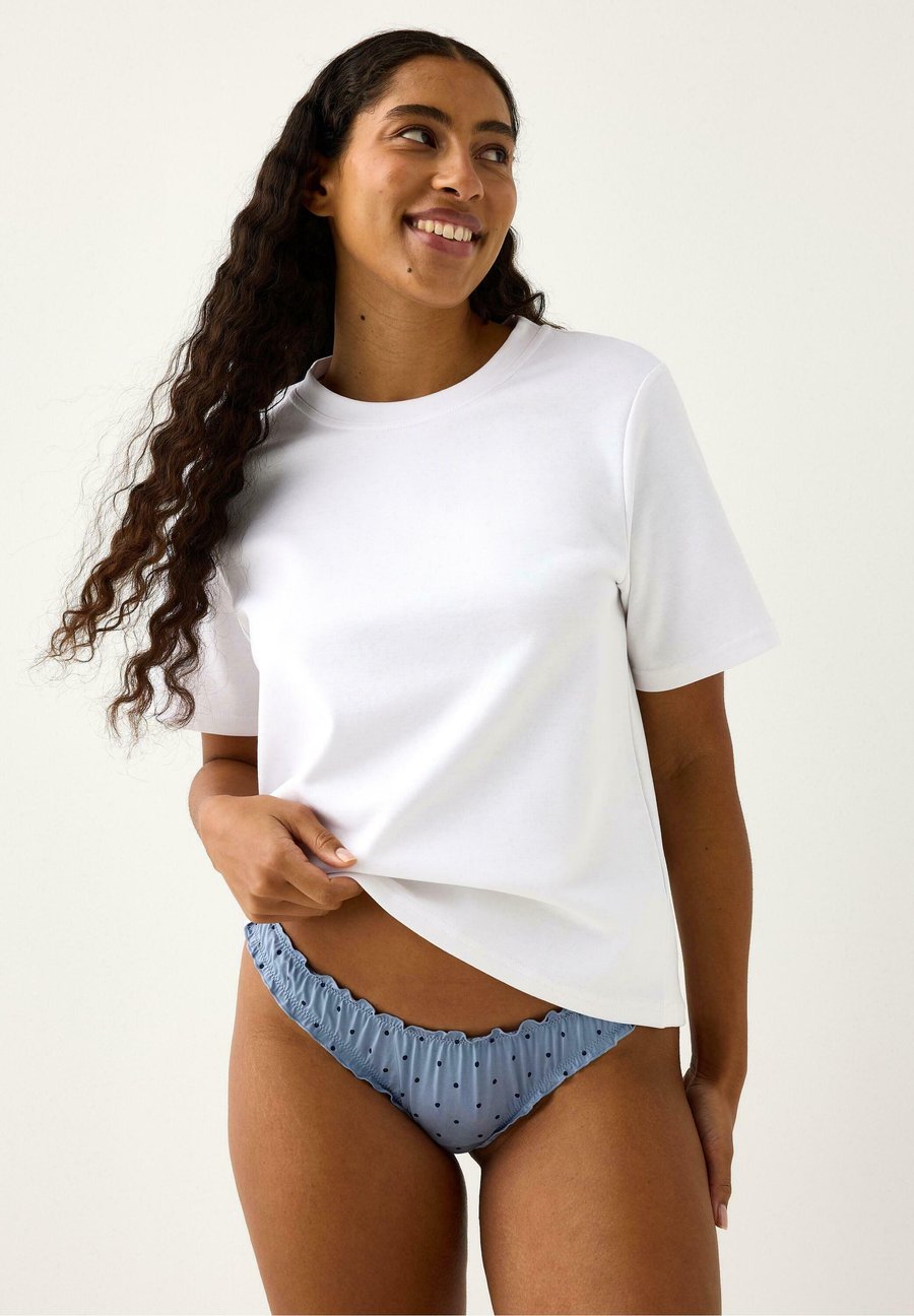 Трусы Lindex 3-PACK , Light Blue
Трусы Lindex 3-PACK , Light Blue